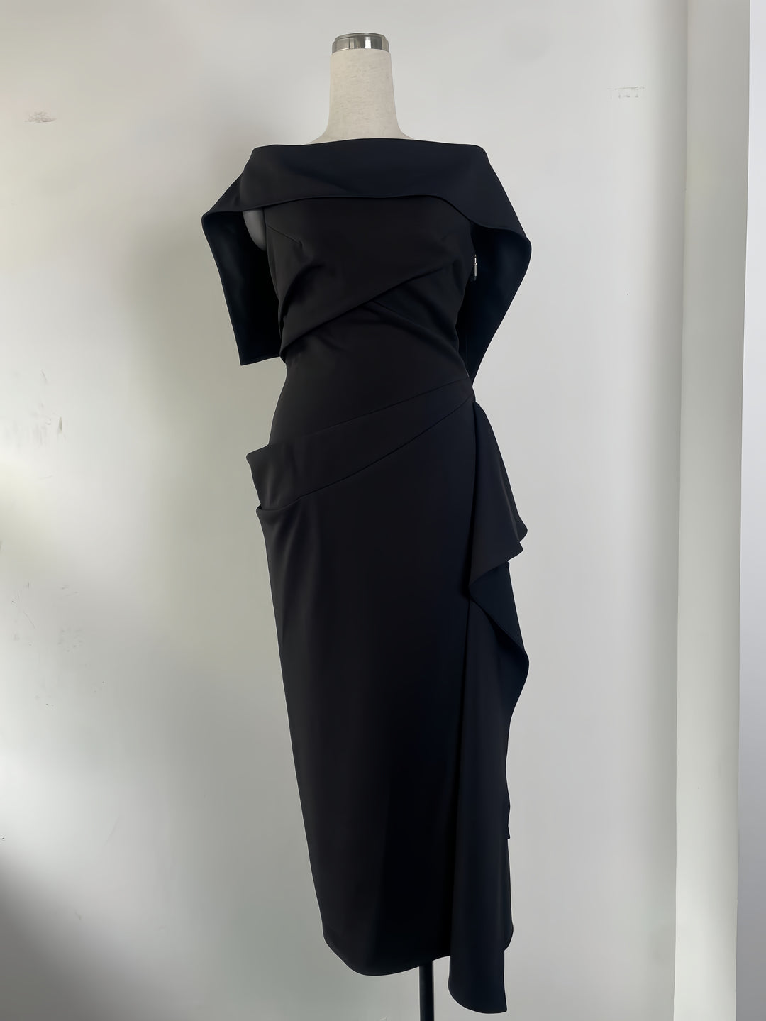 Off Shoulder Ruched Maxi Dress - Black