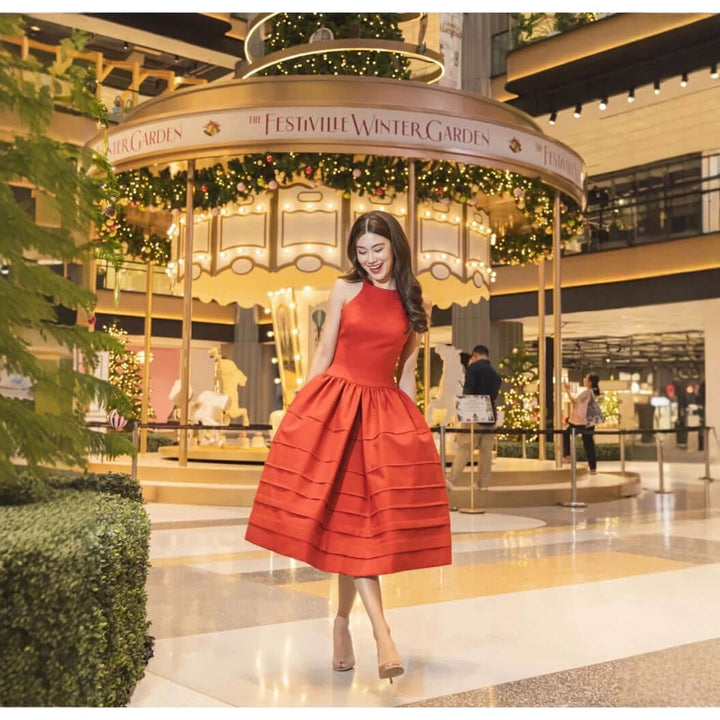 Sleeveless Crepe Pleated Midi Dress - Red