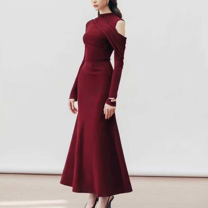 Elegant Red Long Dress for Formal Occasions - Stylish and Sophisticated