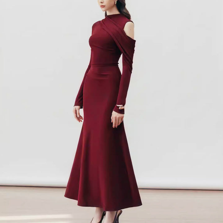 Elegant Red Long Dress for Formal Occasions - Stylish and Sophisticated