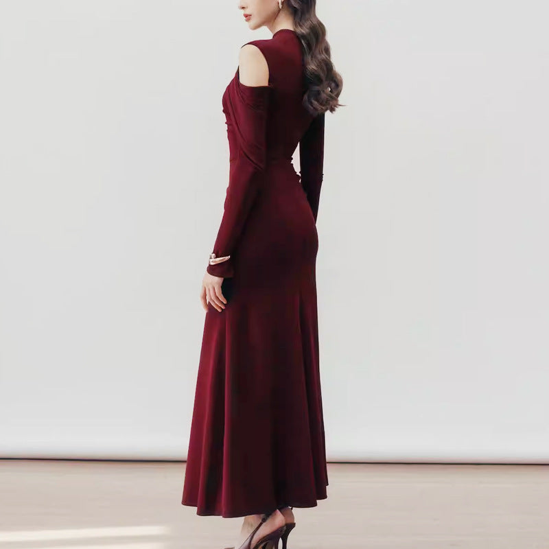 Elegant Red Long Dress for Formal Occasions - Stylish and Sophisticated