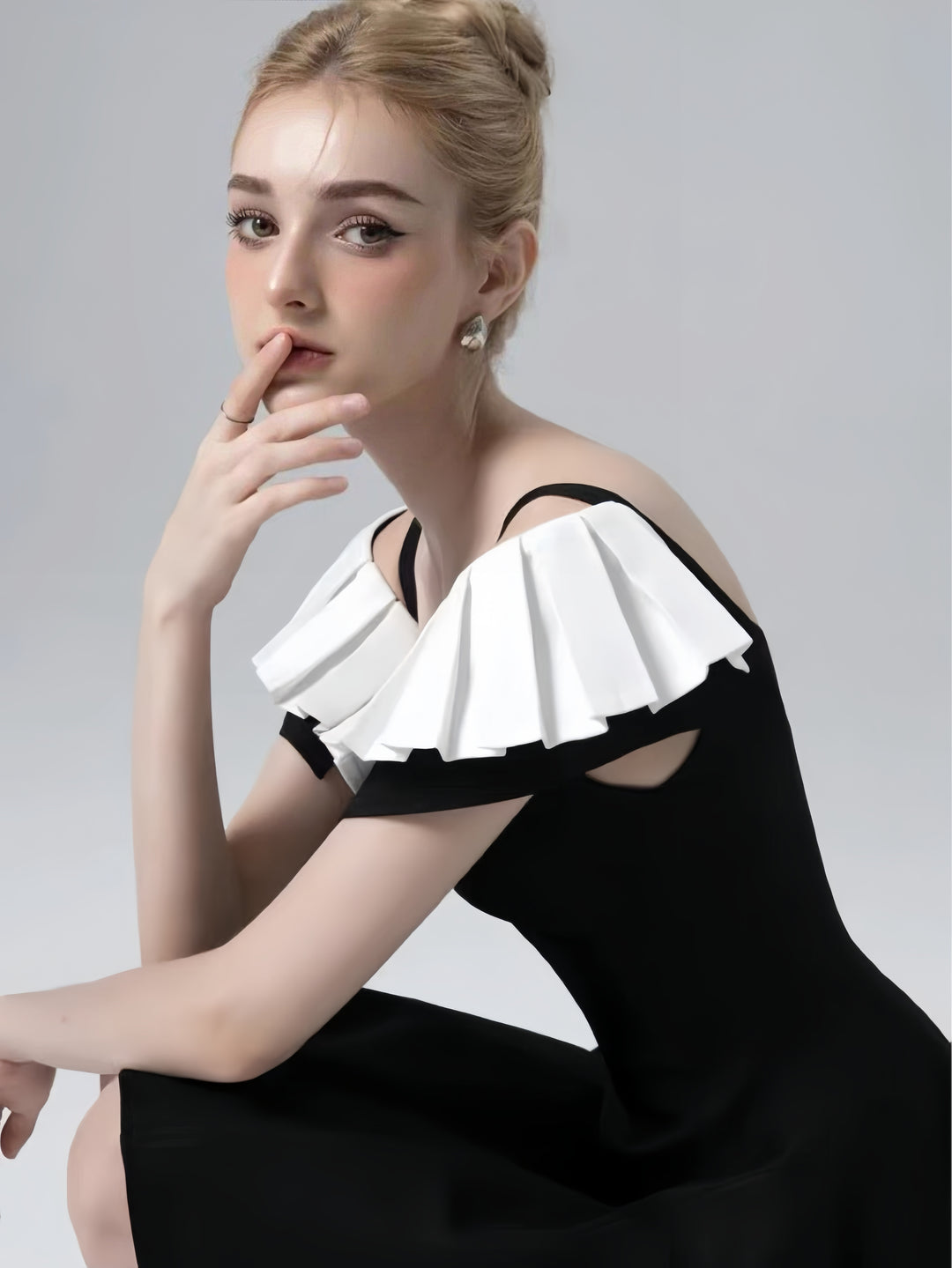 Off Shoulder Ruffled High-Waist Dress - Black
