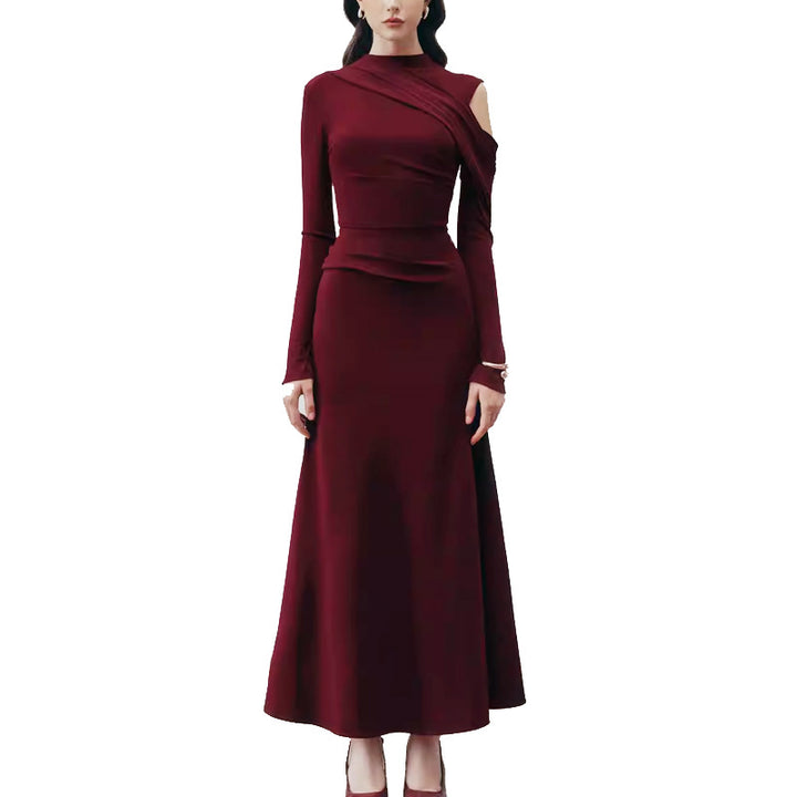Elegant Red Long Dress for Formal Occasions - Stylish and Sophisticated