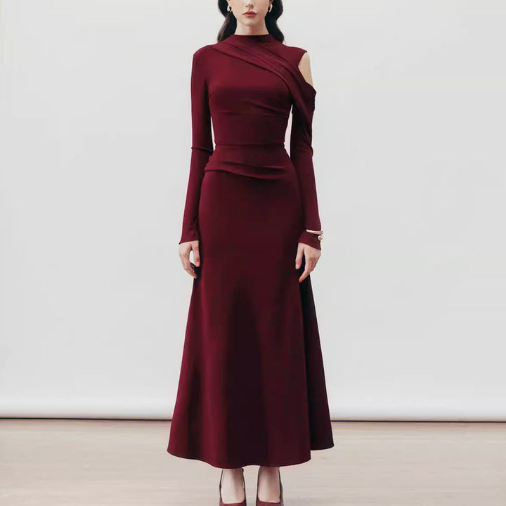 Elegant Red Long Dress for Formal Occasions - Stylish and Sophisticated