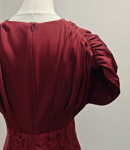 Deep V-neck Lace Maxi Dress - Deep Red