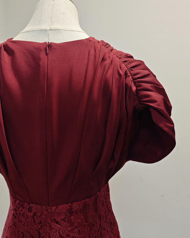 Deep V-neck Lace Maxi Dress - Deep Red