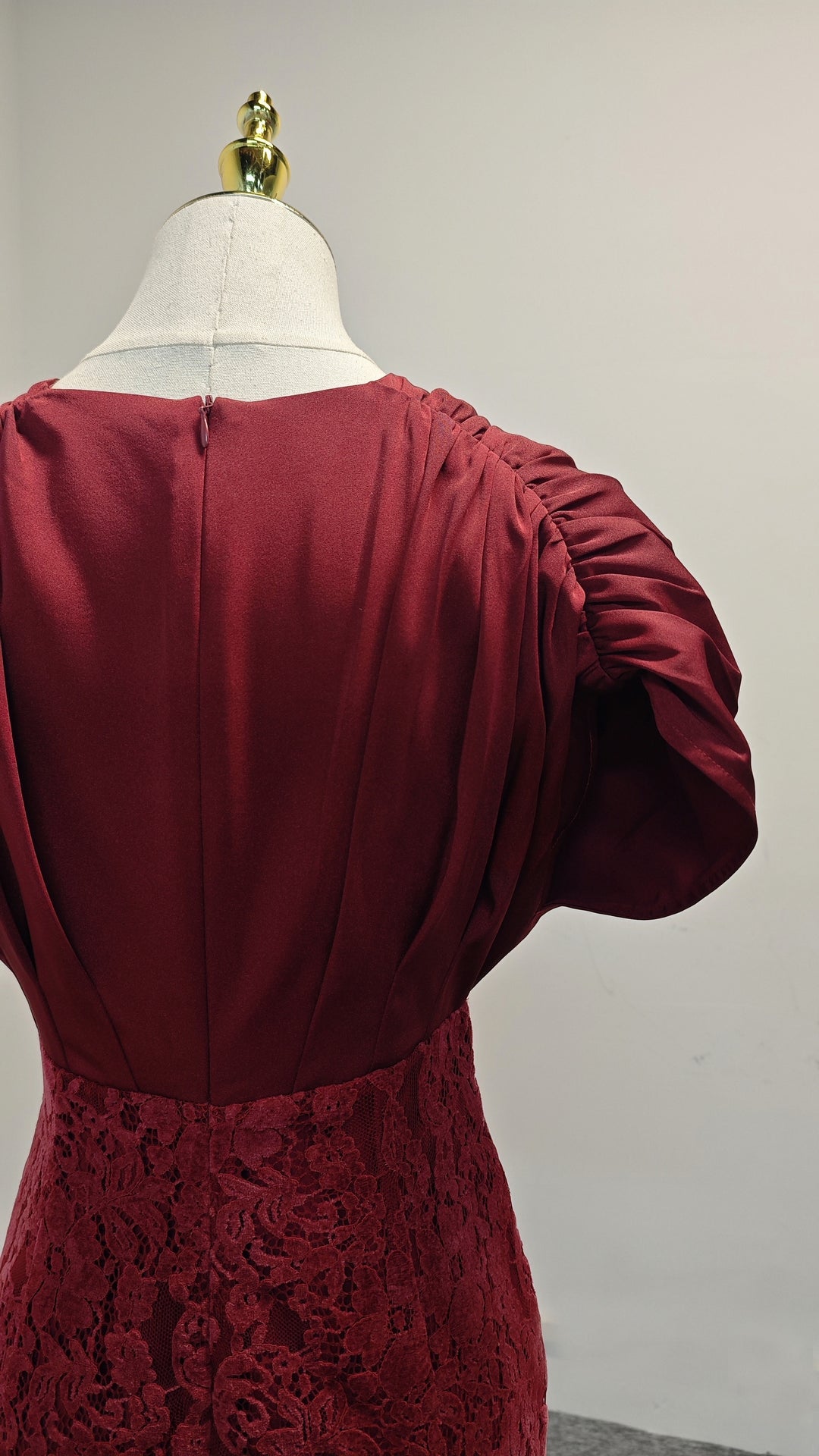 Deep V-neck Lace Maxi Dress - Deep Red